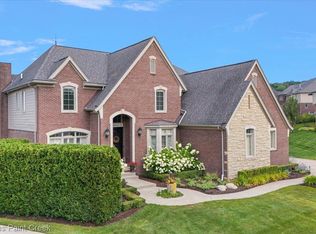 5343 Carlisle Ct, Rochester, MI 48306