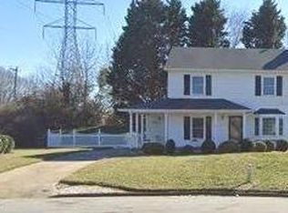 4102 Chinaberry Ct, Greensboro, NC 27405