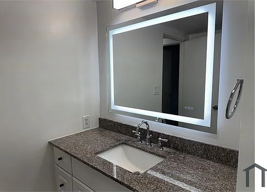 543 Evergreen St #1 — Photo 3