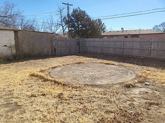 2nd image of 929 W 16th St