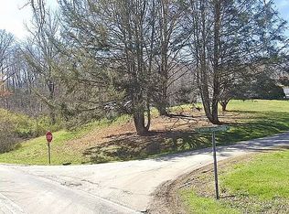 9 Quin Holcombe Rd, Whittier, NC 28789