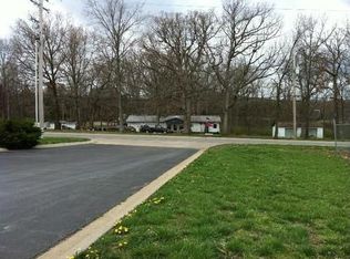 4749 Flat River Rd, Farmington, MO 63640