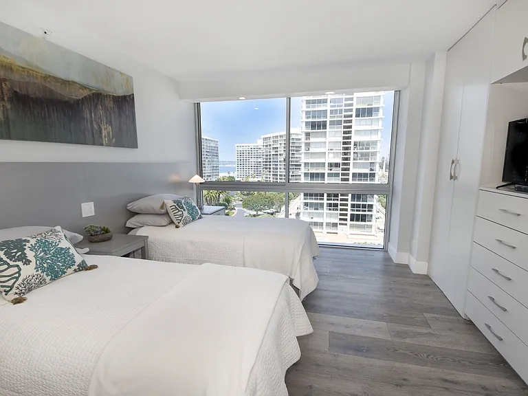 1810 Avenida Del Mundo #704 — Photo 16