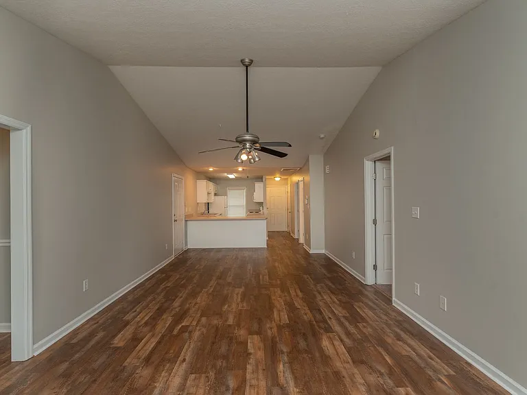 7010 Antilles Dr — Photo 13