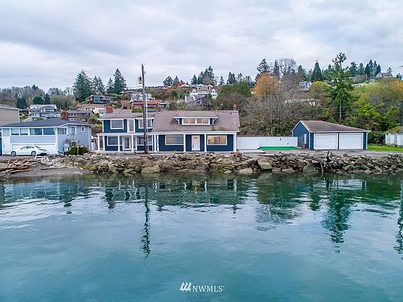 3rd image of 2465 Day Island Blvd W
