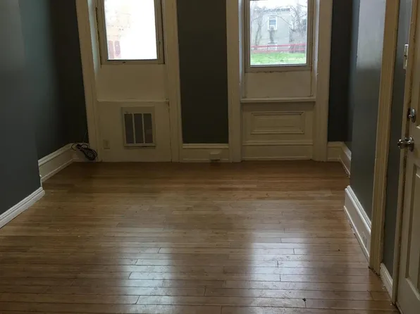 933 W Dauphin St, Philadelphia, PA 19133