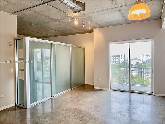 4th image of 10 SW South River Dr APT 808