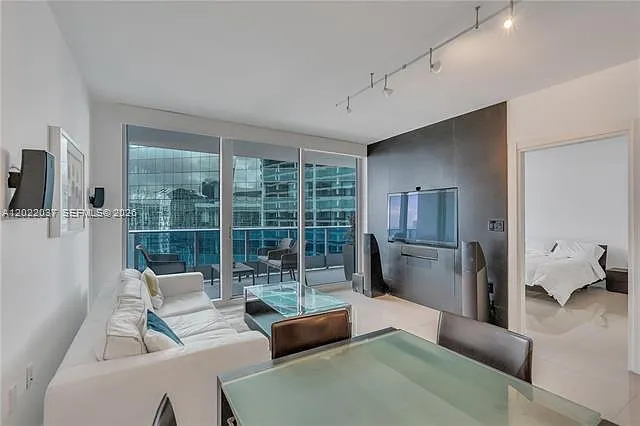 200 Biscayne Boulevard Way — Photo 1