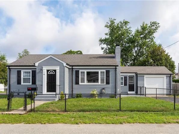 41 North St, Riverside, RI 02915
