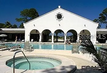 4 bed, 3.0 bath, 2466 sqft, $3,200 — Photo 4