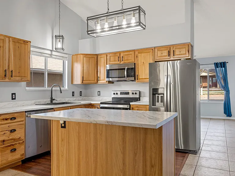 1509 W 750th St N #4 — Photo 7