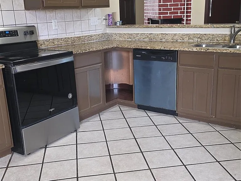 19410 Westhaven Dr — Photo 12