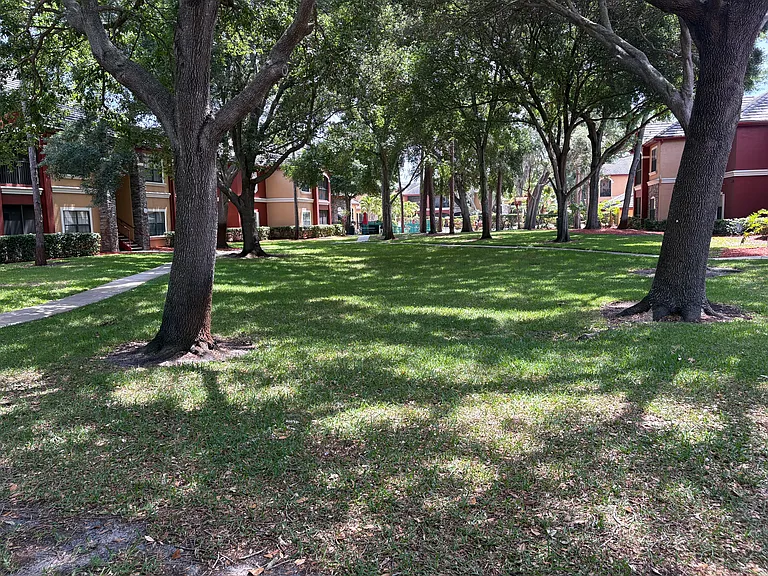 2151 Chianti Pl #127 — Photo 33