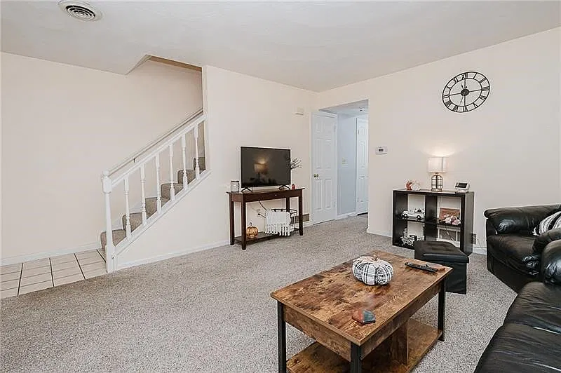 2 bed, 1.5 bath, 1088 sqft, $1,350 — Photo 3