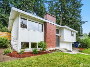 58 157th Ave SE, Bellevue, WA 98008