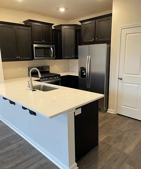 10 Peregrine Way — Photo 3