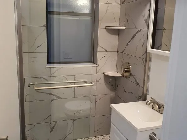 85 Park Dr APT B, Boston, MA 02215