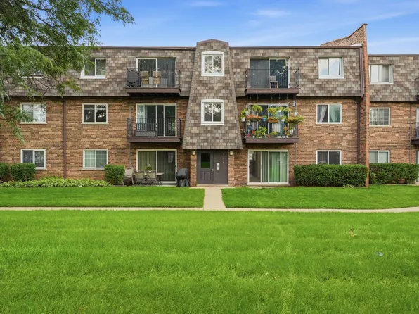 9388 Bay Colony Dr APT 1S, Des Plaines, IL 60016