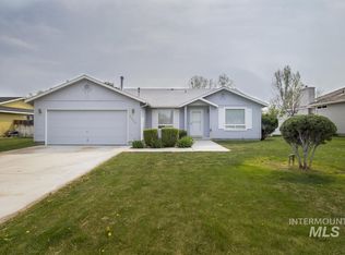 2206 S Chicago Ave, Nampa, ID 83686