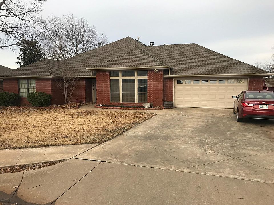 1st image of 1207 S Mansfield Dr