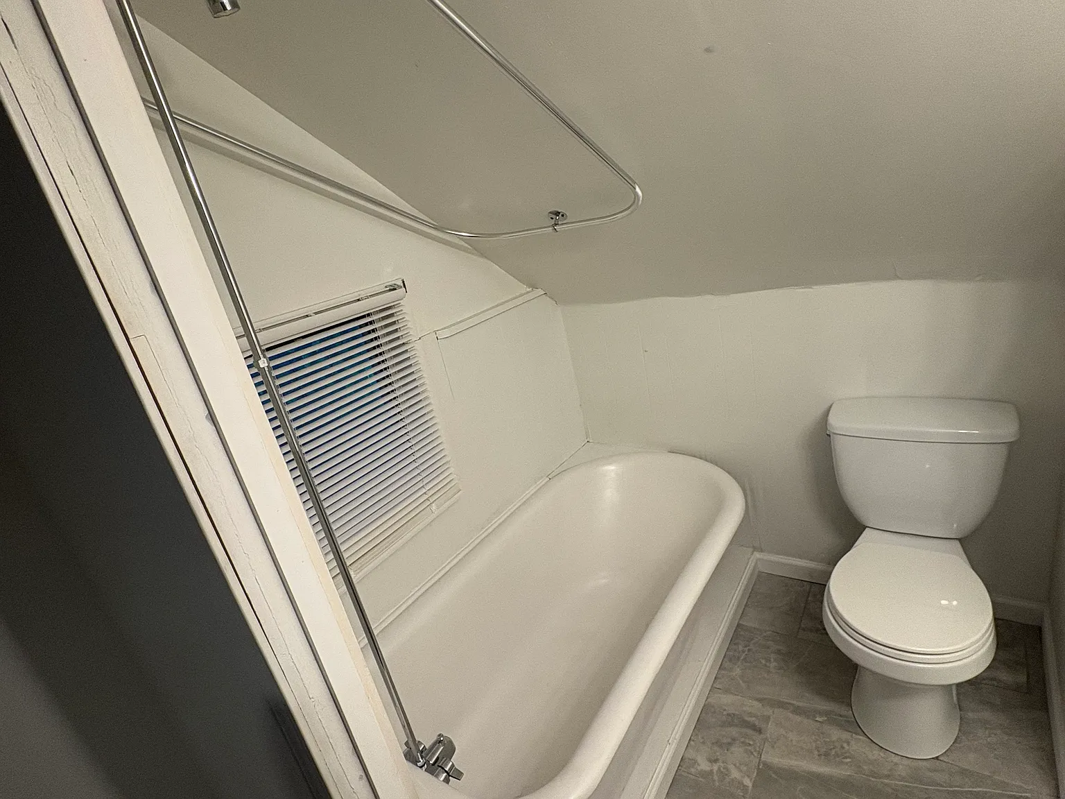 2 bed, $1,300 — Photo 3