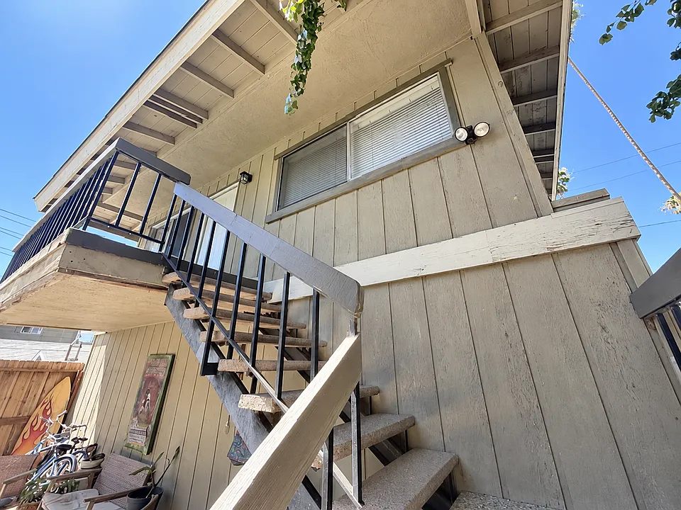 1005 Palm Ave #C