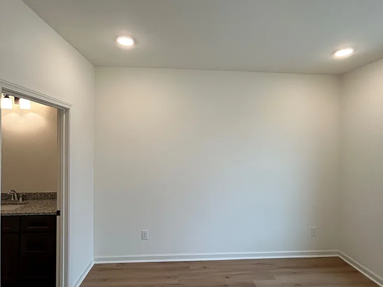 131 Summer St — Photo 11