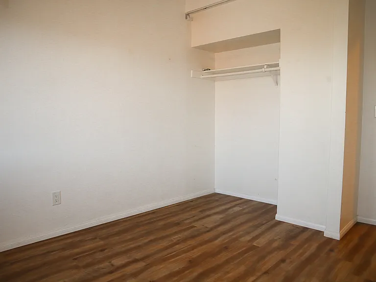 Upstairs Bedroom #2