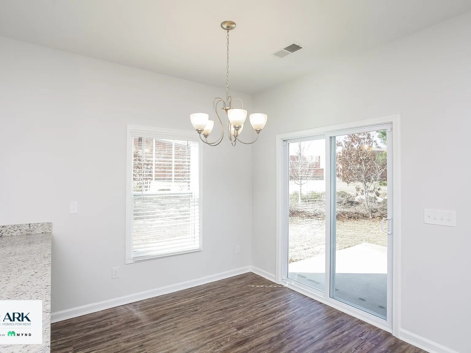3 bed, 2.5 bath, 1478 sqft, $1,959 — Photo 4