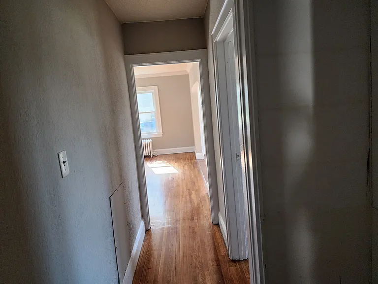 4219 7th St NE — Photo 17