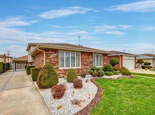 5848 W 76th St, Burbank, IL