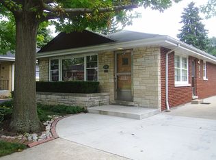 1881 Sunnyside Ave, Westchester, IL
