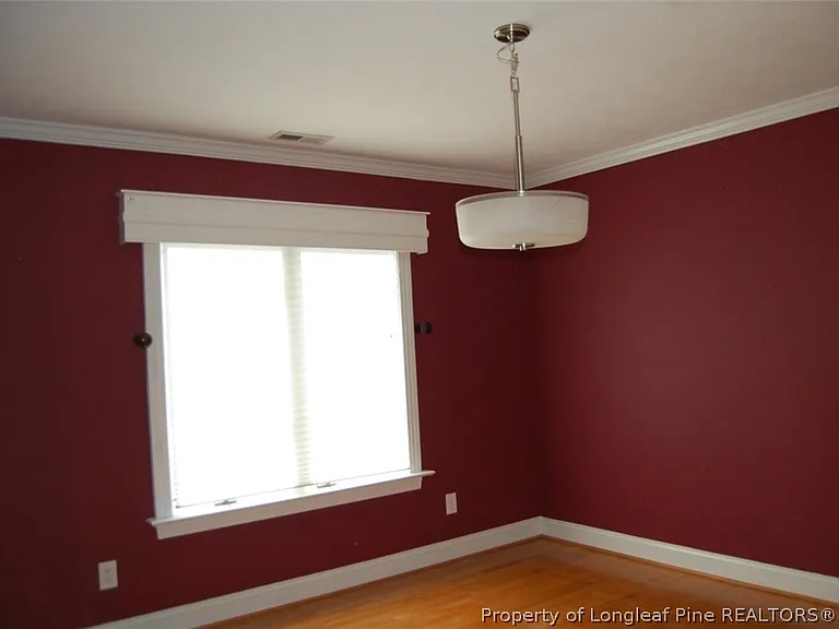 Greenbriar Dr — Photo 7
