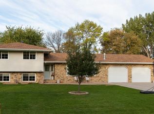6201 12th St N, Moorhead, MN 56560