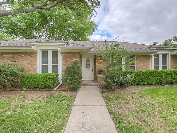 3rd image of 1704 Papeete Dr