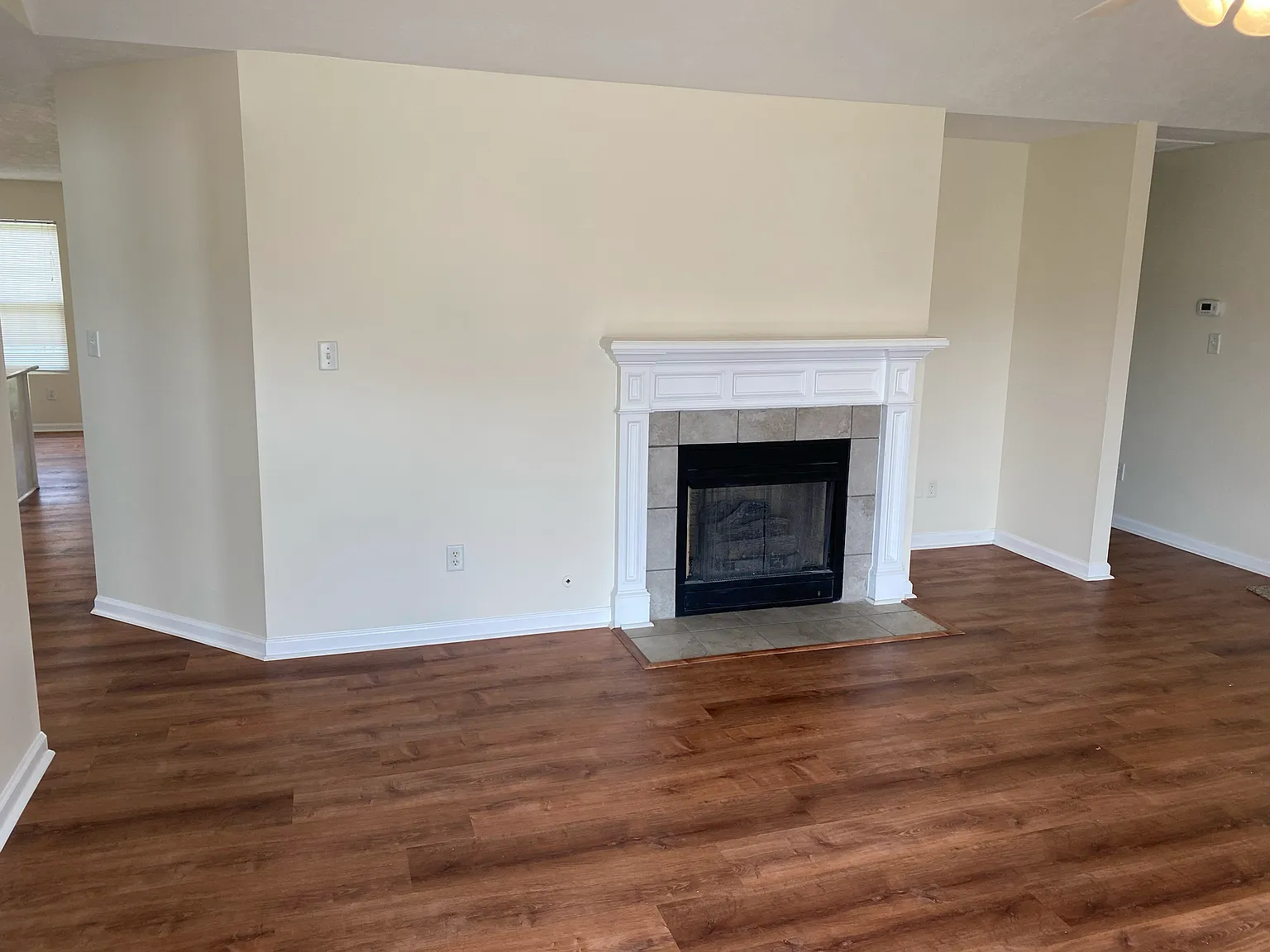 3 bed, 1593 sqft, $1,975 — Photo 3