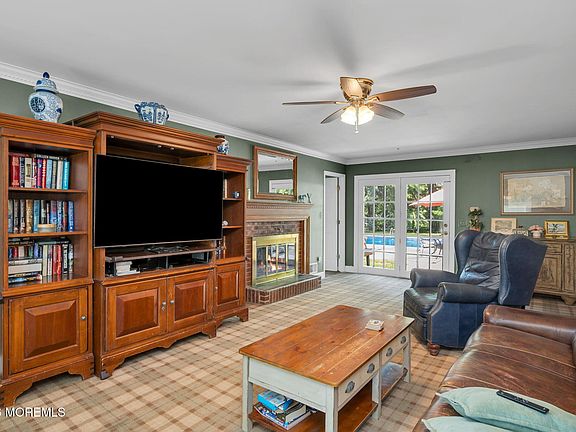 5th image of 122 Hibernia Way