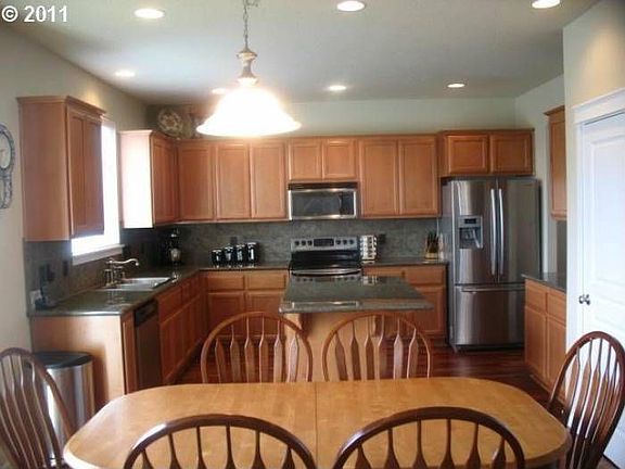 3rd image of 10615 NE 62nd Ct
