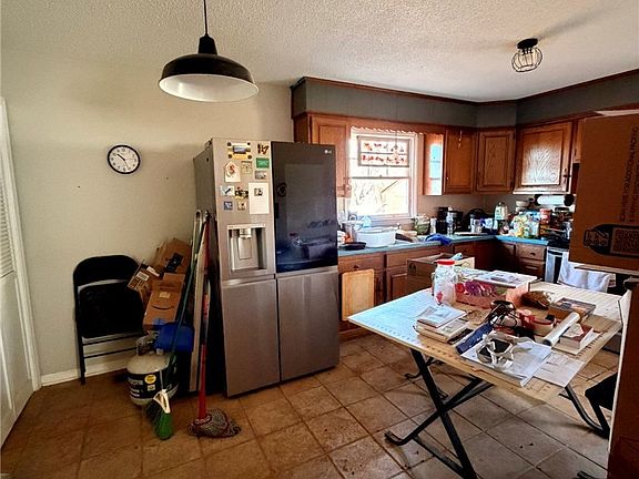 3rd image of 284 Jennings Road
