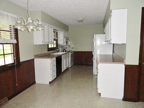 Spacious Kitchen