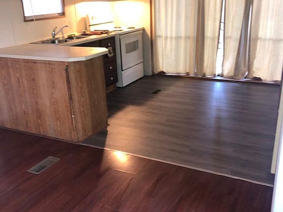 3rd image of 103 Ferris St #C