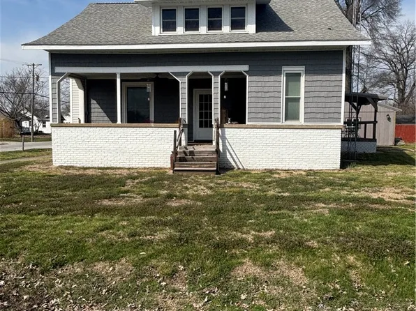 101 E Madison St, Toledo, IL 62468