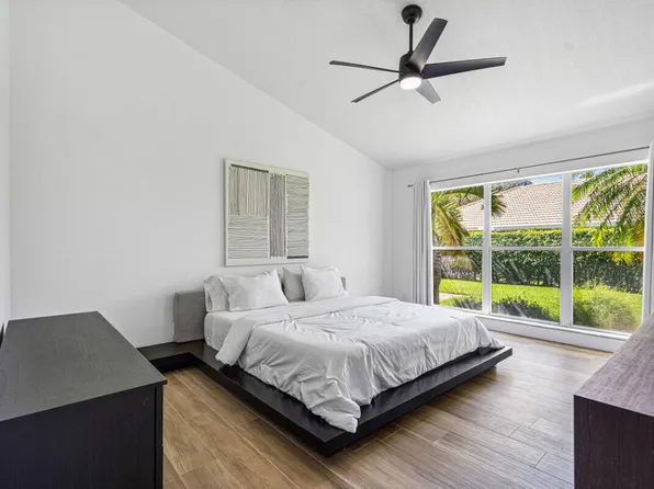 3720 Lancewood Place, Delray Beach, FL 33445