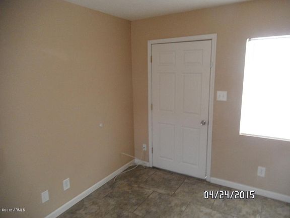 4th image of 708 W 12th St #A