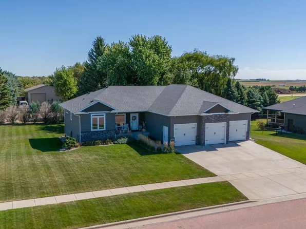 400 S 6th St, Baltic, SD 57003