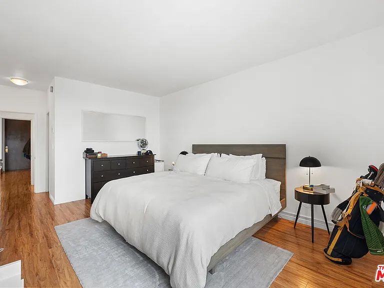 900 Euclid St #403 — Photo 17