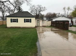 1671 Francis Ave, Muskegon, MI 49442