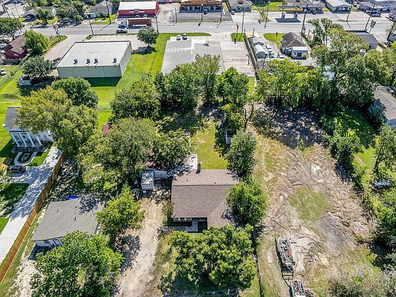 3rd image of 501 N Magnolia St