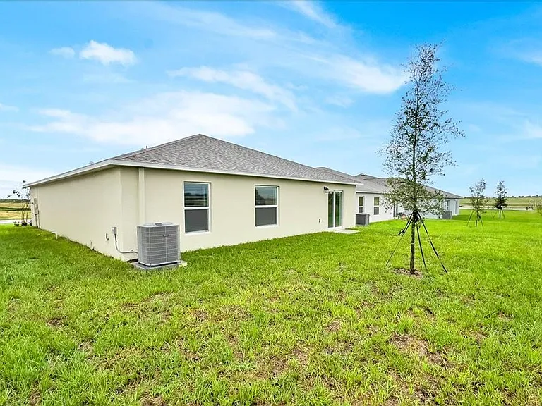 2398 McKinley Dr — Photo 24