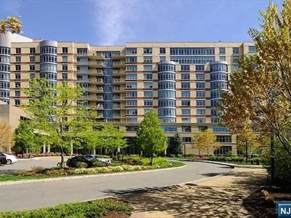 8100 River Rd APT 607, North Bergen, NJ 07047
